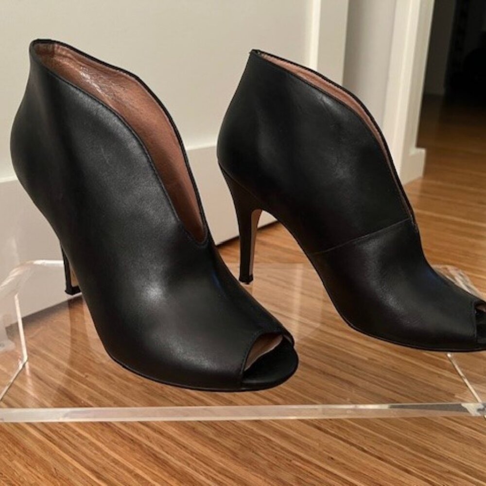 3 pr booties sz 7 Halogen, Louise et Cie, Pour La Victoria